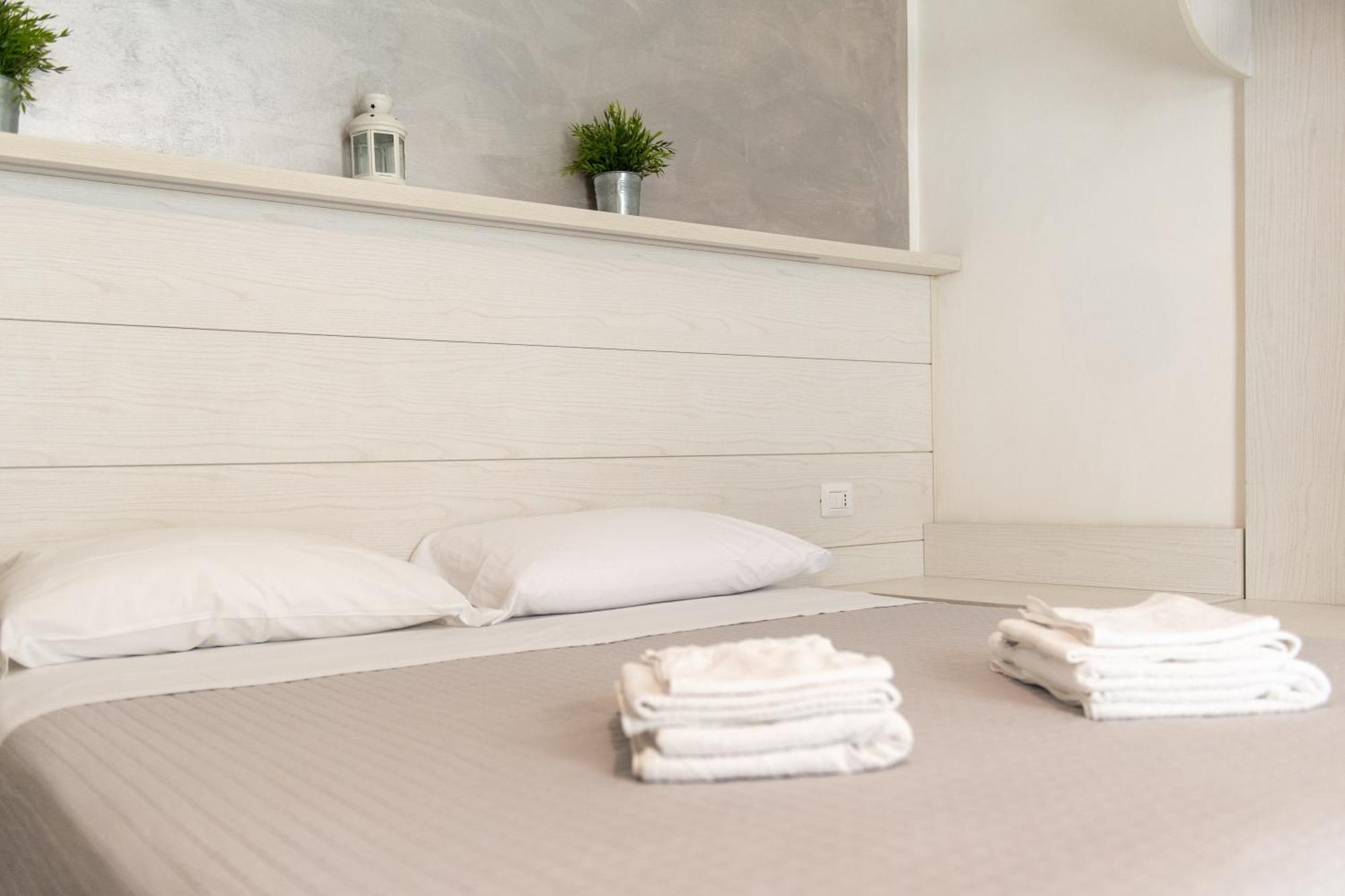 Hotel Hawaii Bed And Coffee Riccione Exterior photo