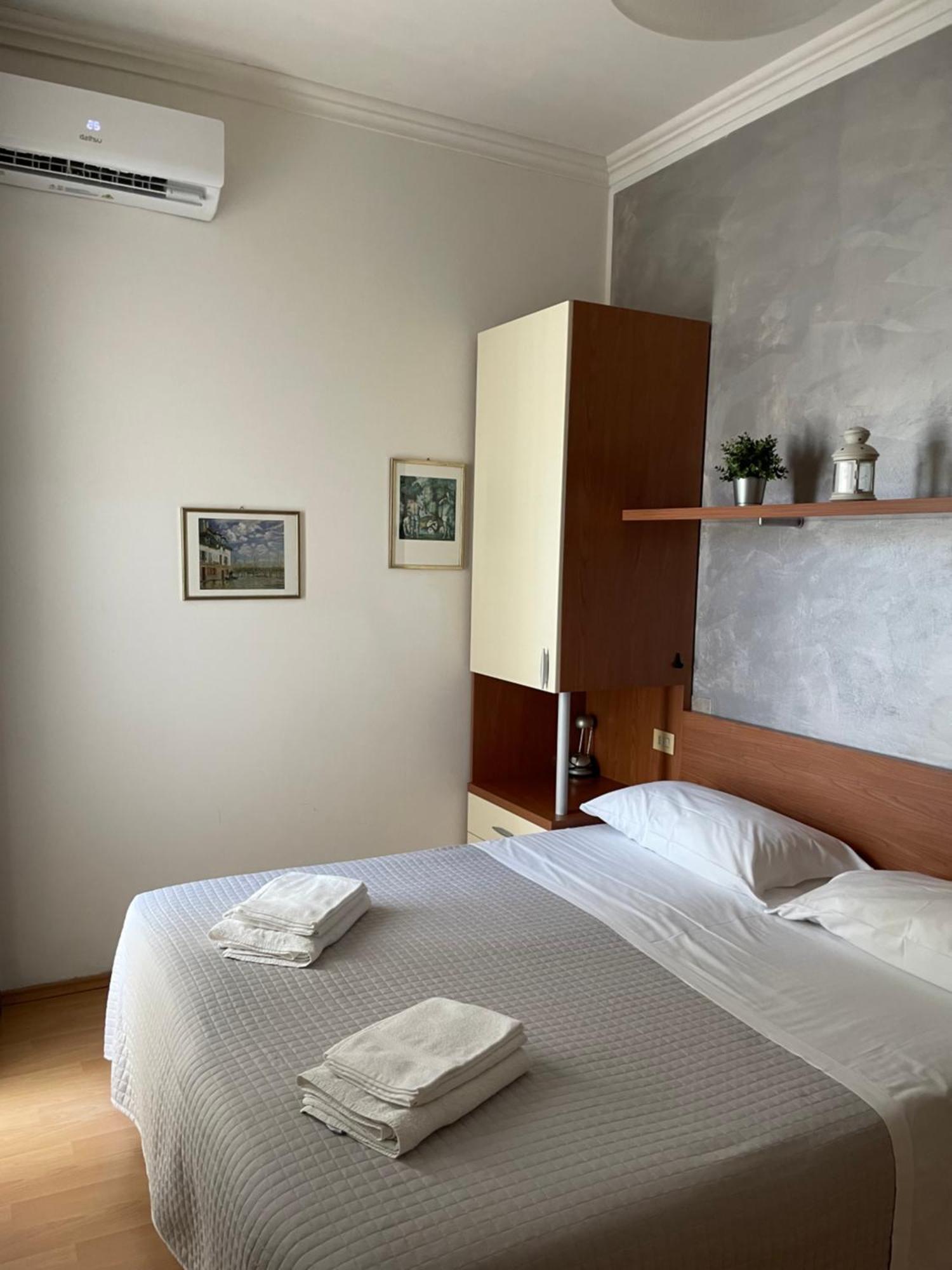 Hotel Hawaii Bed And Coffee Riccione Exterior photo